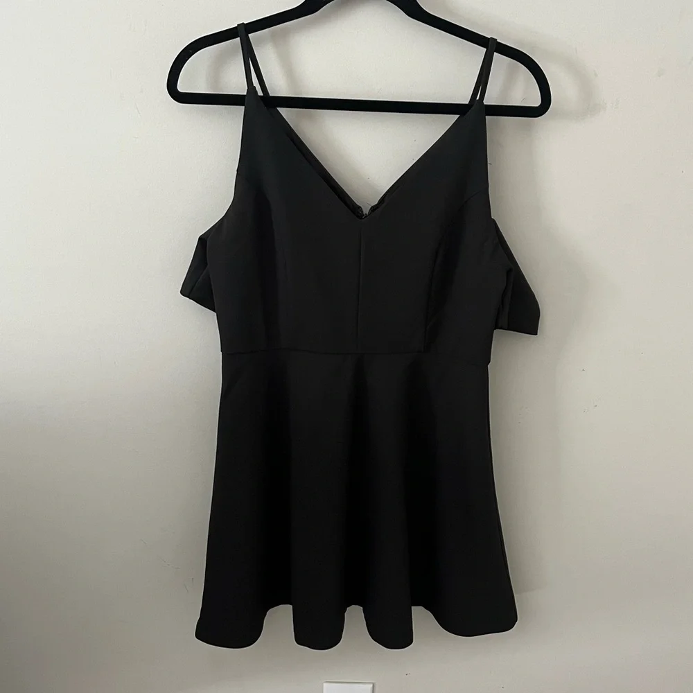 Lulus Off the Shoulders Skater Dress in Black Women's sz M - Picture 2 of 5